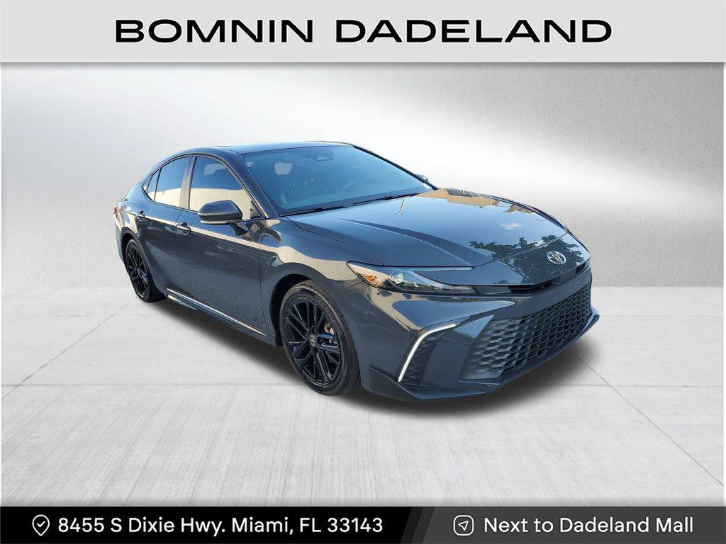 2025 Toyota Camry Hybrid SE — Sedan — 23,378 mi — Miami, FL