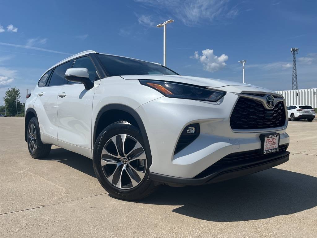 2022 Toyota Highlander XLE — SUV — 40,060 mi — Crystal Lake, IL