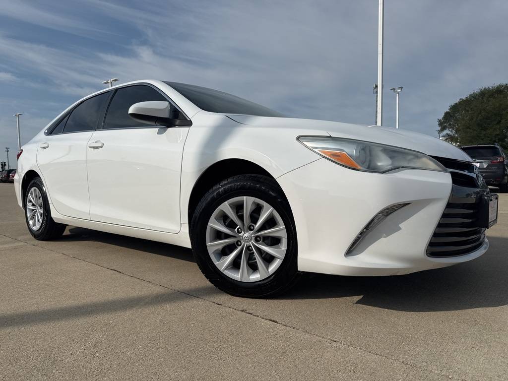 2015 Toyota Camry LE — Sedan — 150,139 mi — Crystal Lake, IL