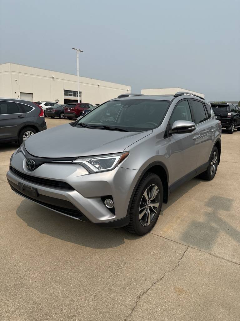 2017 Toyota RAV4 XLE — SUV — 95,362 mi — Crystal Lake, IL