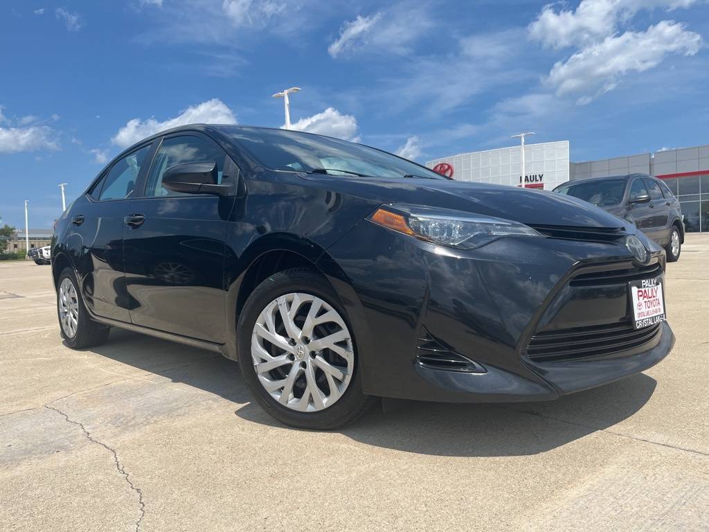 2019 Toyota Corolla LE — Sedan — 122,988 mi — Crystal Lake, IL