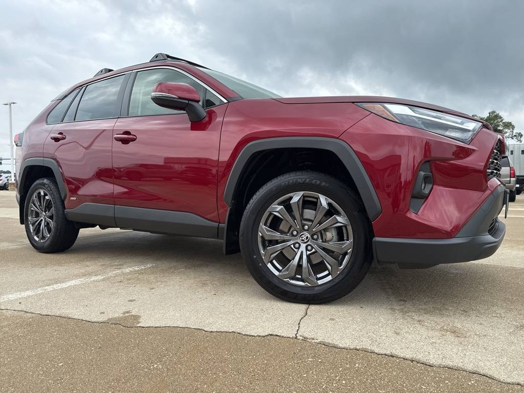 2024 Toyota RAV4 Hybrid XLE Premium — SUV — 22,317 mi — Crystal Lake, IL