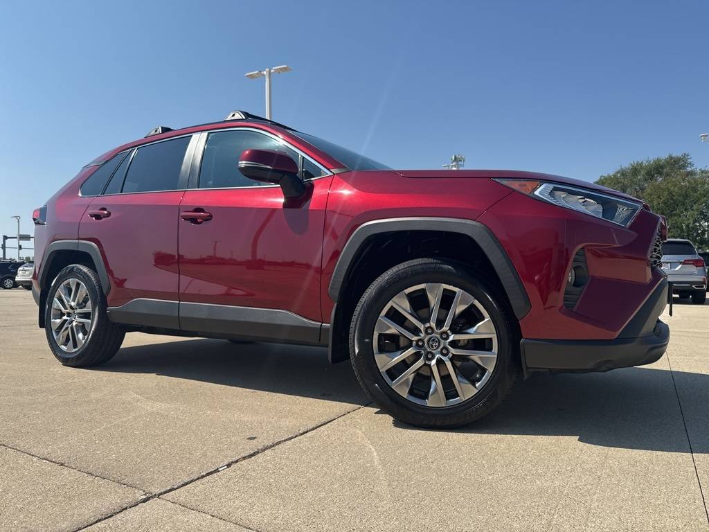 2019 Toyota RAV4 XLE Premium — SUV — 65,882 mi — Crystal Lake, IL