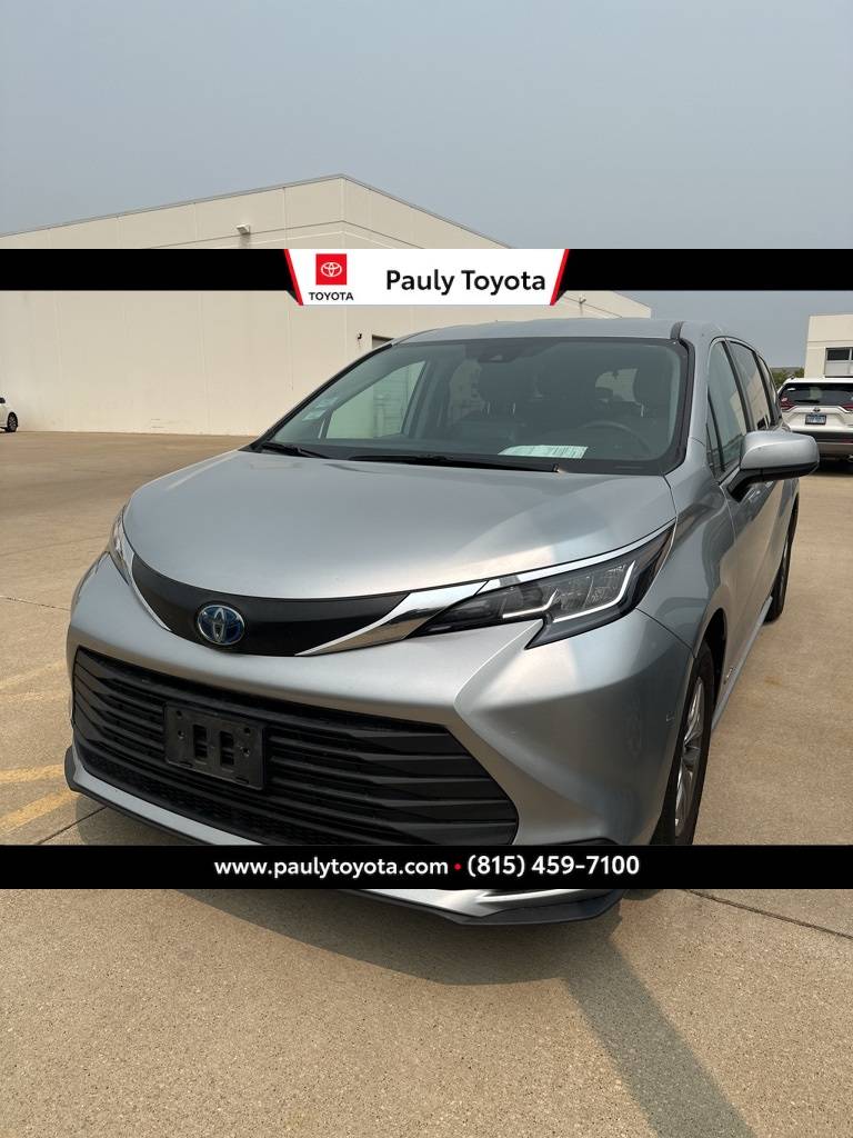 2021 Toyota Sienna LE — Minivan — 97,096 mi — Crystal Lake, IL