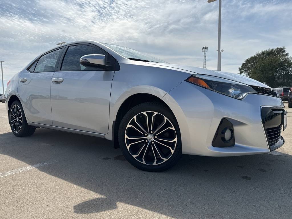2015 Toyota Corolla S Plus — Sedan — 187,835 mi — Crystal Lake, IL