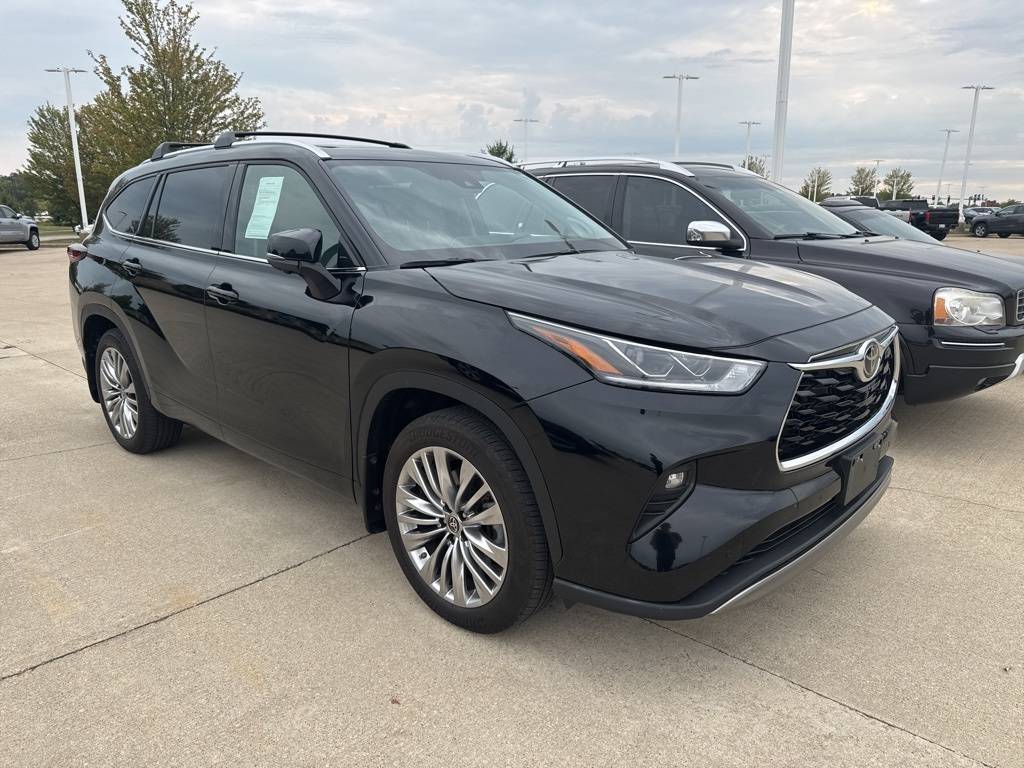 2024 Toyota Highlander Platinum — SUV — 14,088 mi — Crystal Lake, IL