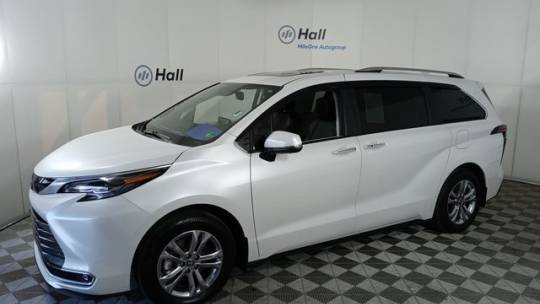2024 Toyota Sienna Platinum — Minivan — 7,573 mi — Virginia Beach, VA