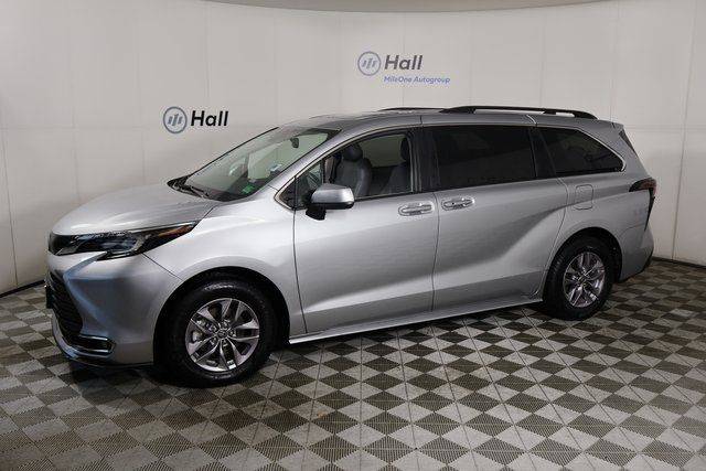 2024 Toyota Sienna XLE — Minivan — 61,708 mi — Virginia Beach, VA