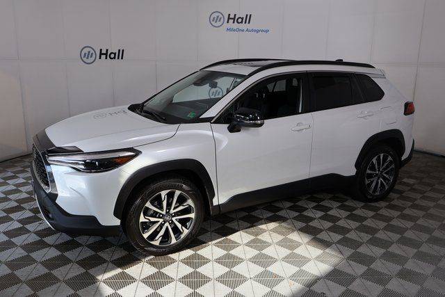 2025 Toyota Corolla Cross XLE — SUV — 1,251 mi — Virginia Beach, VA