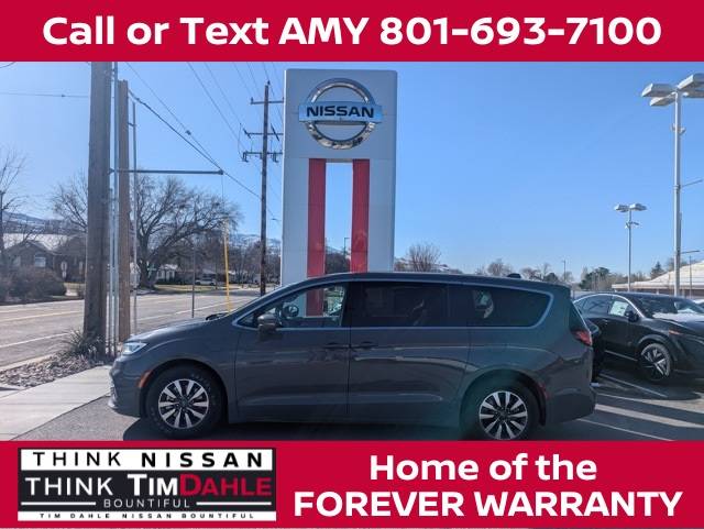 2022 Chrysler Pacifica Hybrid Touring L — Minivan — 48,729 mi — North Salt Lake, UT
