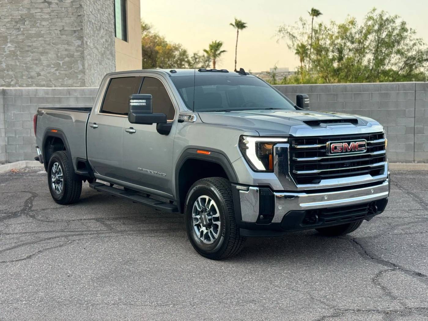 2025 GMC Sierra 2500HD SLE — Pickup Truck — 4,584 mi — Scottsdale, AZ