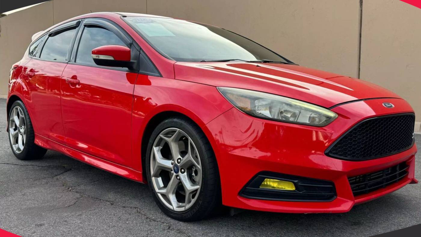 2016 Ford Focus ST — Hatchback — 100,442 mi — Bell, CA