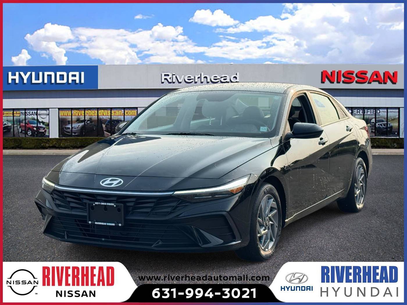 2025 Hyundai Elantra Hybrid Blue — Sedan — 24,113 mi — Riverhead, NY