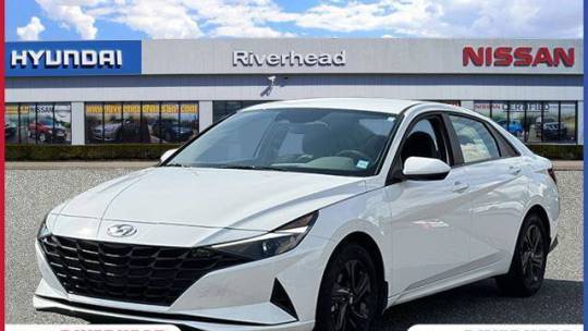 2023 Hyundai Elantra Hybrid Blue — Sedan — 9,087 mi — Riverhead, NY