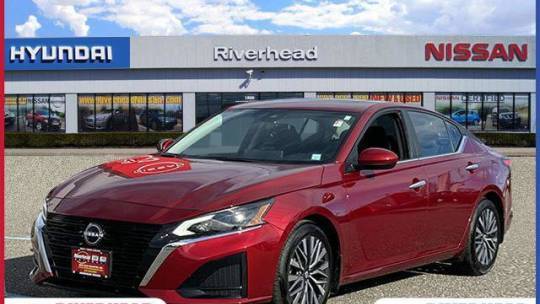 2023 Nissan Altima SV — Sedan — 9,980 mi — Riverhead, NY