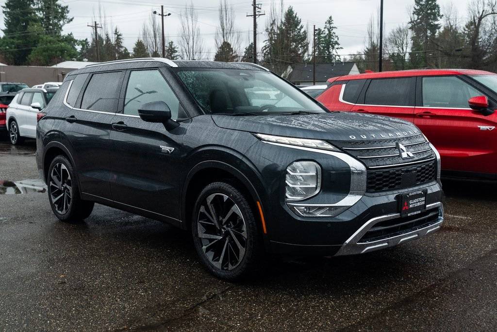 2025 Mitsubishi Outlander PHEV SEL