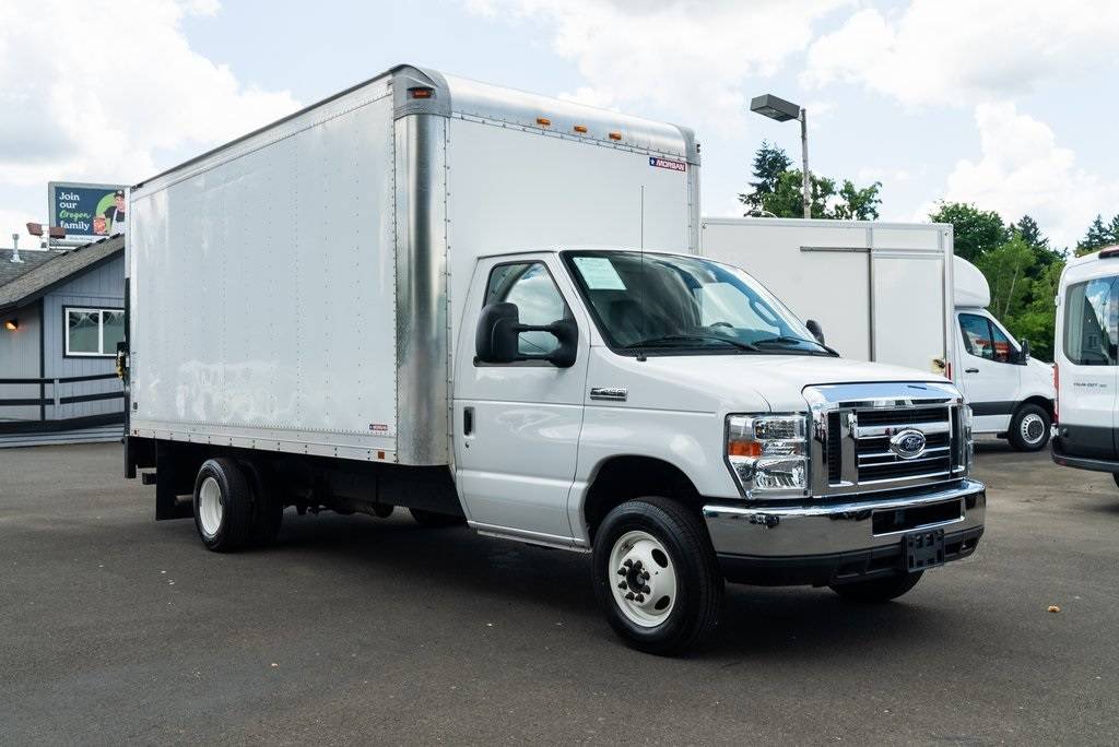 2017 Ford E-Series Cutaway E-450 — Chassis Cab Truck — 10,267 mi — Milwaukie, OR