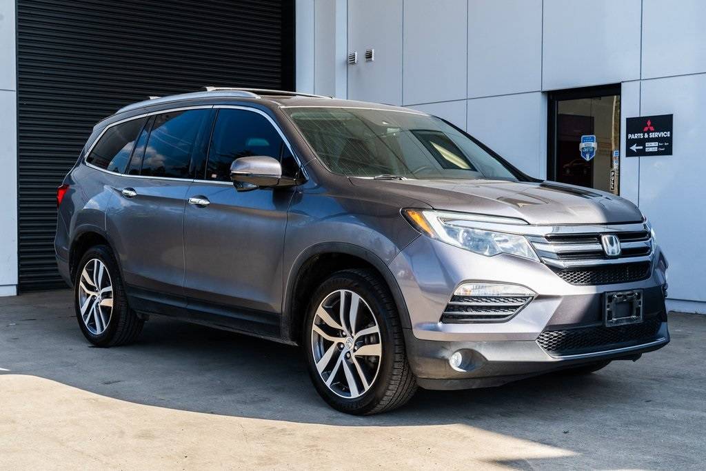 2017 Honda Pilot Touring — SUV — 76,732 mi — Milwaukie, OR