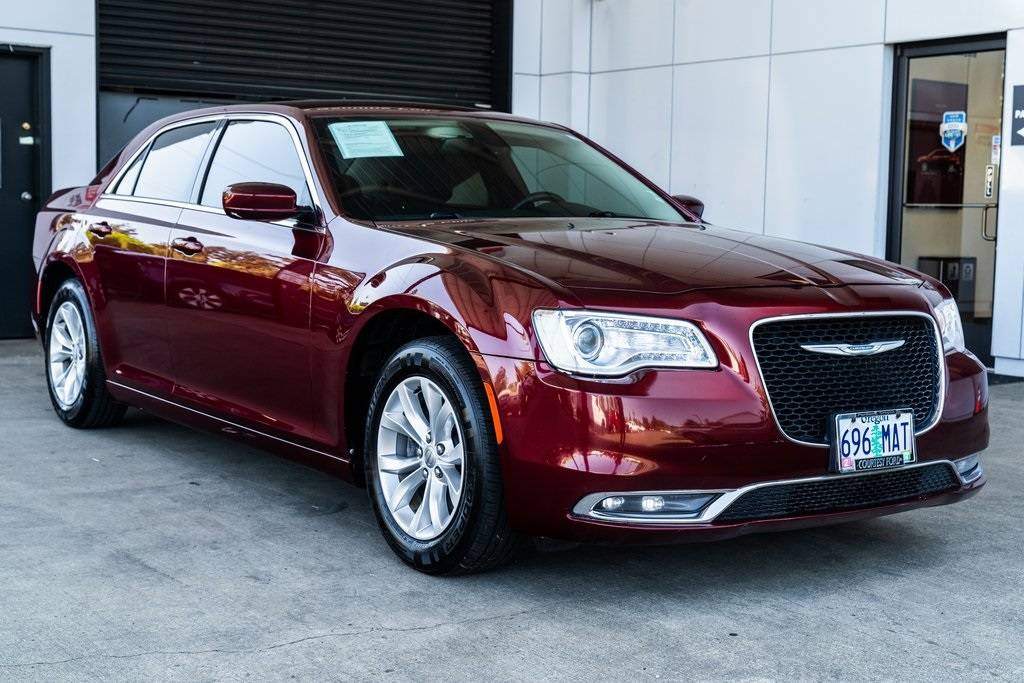 2015 Chrysler 300 Limited — Sedan — 88,388 mi — Milwaukie, OR