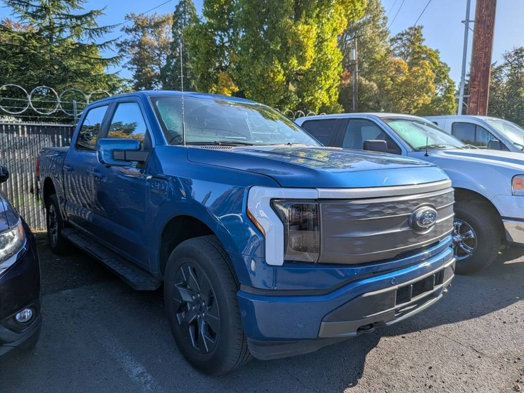 2022 Ford F-150 Lightning LARIAT — Pickup Truck — 23,250 mi — Milwaukie, OR