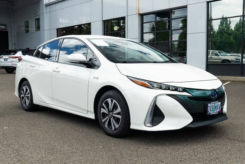 2017 Toyota Prius Prime Premium — Hatchback — 72,603 mi — Milwaukie, OR