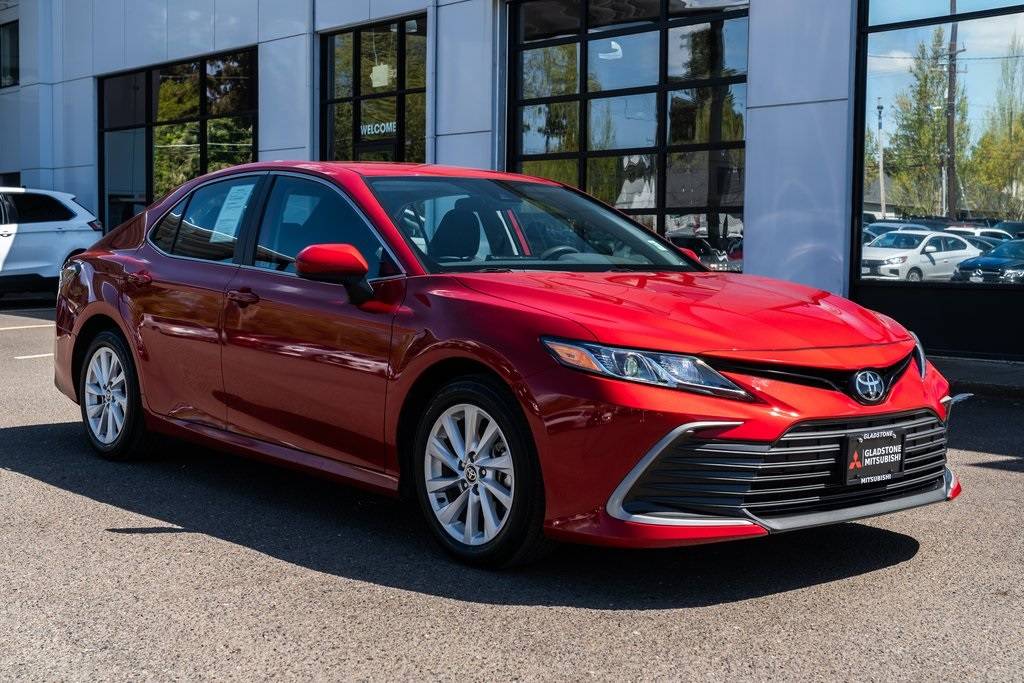 2024 Toyota Camry LE — Sedan — 32,358 mi — Milwaukie, OR