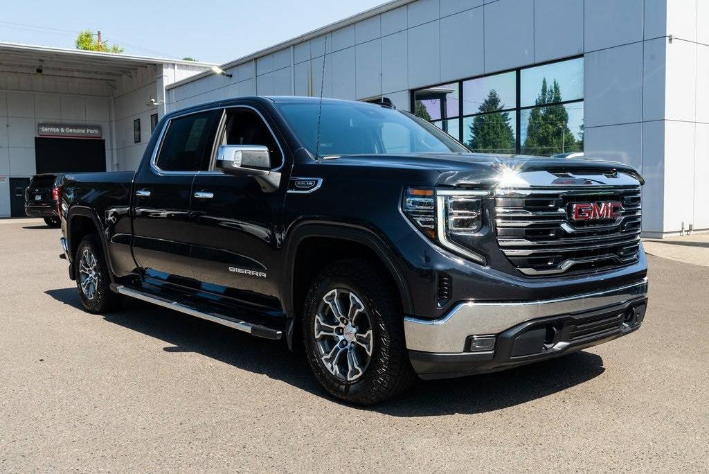 2024 GMC Sierra 1500 SLT — Pickup Truck — 11,898 mi — Milwaukie, OR