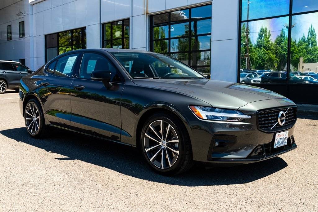 2022 Volvo S60 Momentum — Sedan — 32,875 mi — Milwaukie, OR
