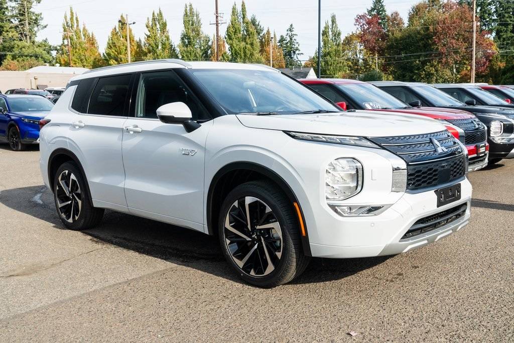 2025 Mitsubishi Outlander PHEV SEL