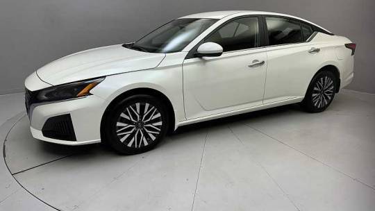 2023 Nissan Altima SV — Sedan — 26,610 mi — Naugatuck, CT