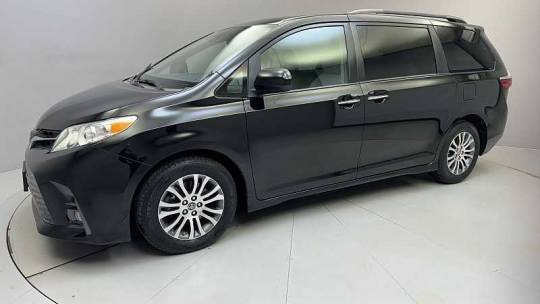 2018 Toyota Sienna XLE — Minivan — 81,879 mi — Naugatuck, CT