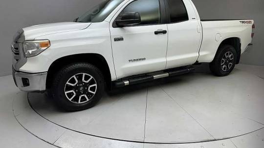 2017 Toyota Tundra SR5 — Pickup Truck — 38,551 mi — Naugatuck, CT