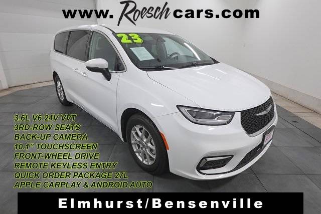 2023 Chrysler Pacifica Touring L — Minivan — 50,793 mi — Elmhurst, IL