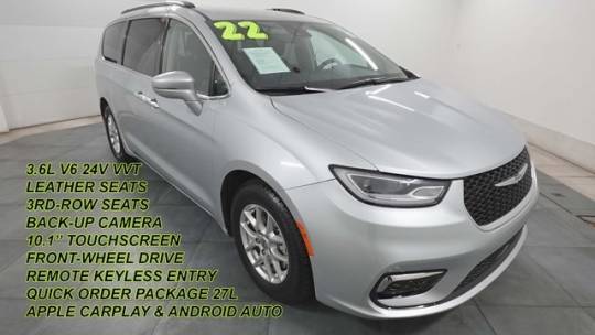 2022 Chrysler Pacifica Touring L — Minivan — 42,791 mi — Elmhurst, IL