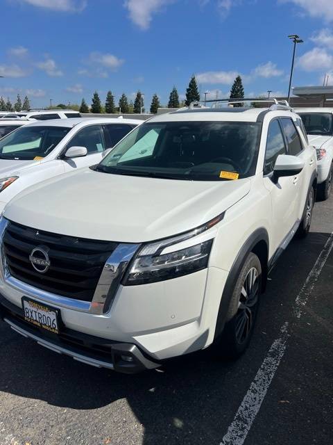 2022 Nissan Pathfinder Platinum — SUV — 34,669 mi — Roseville, CA