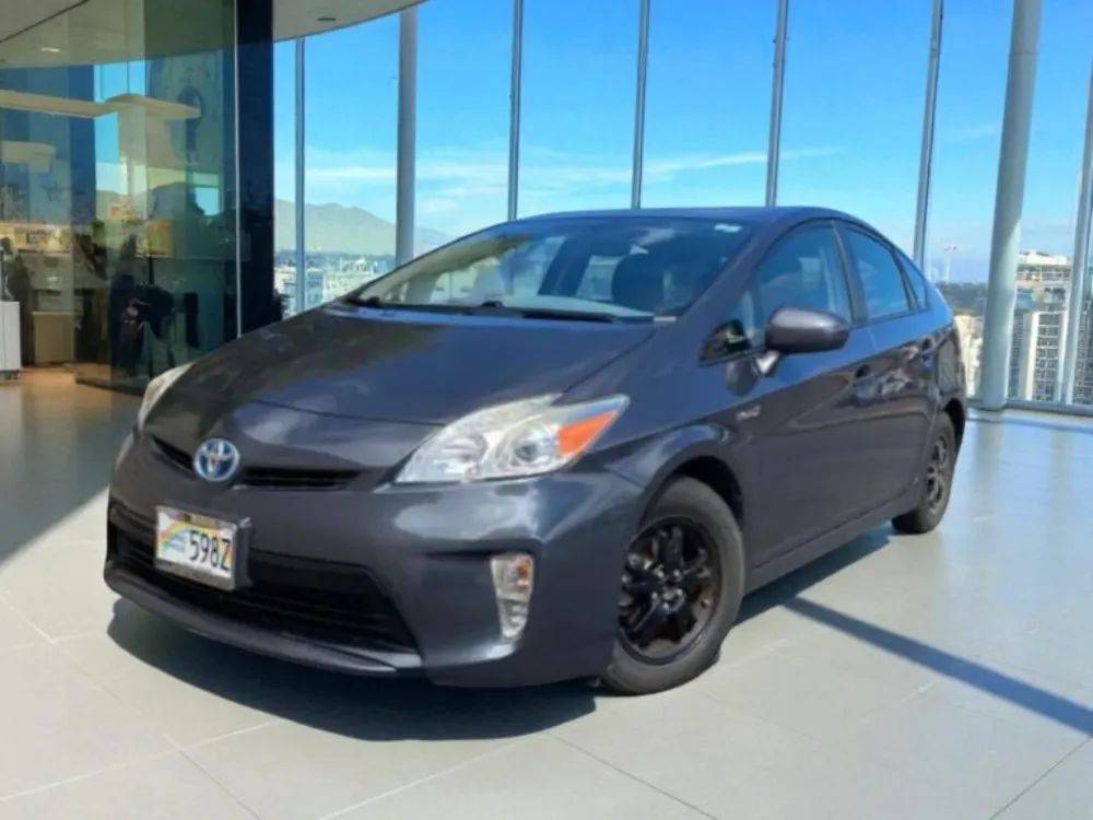 2015 Toyota Prius Two — Hatchback — 74,438 mi — Waipahu, HI