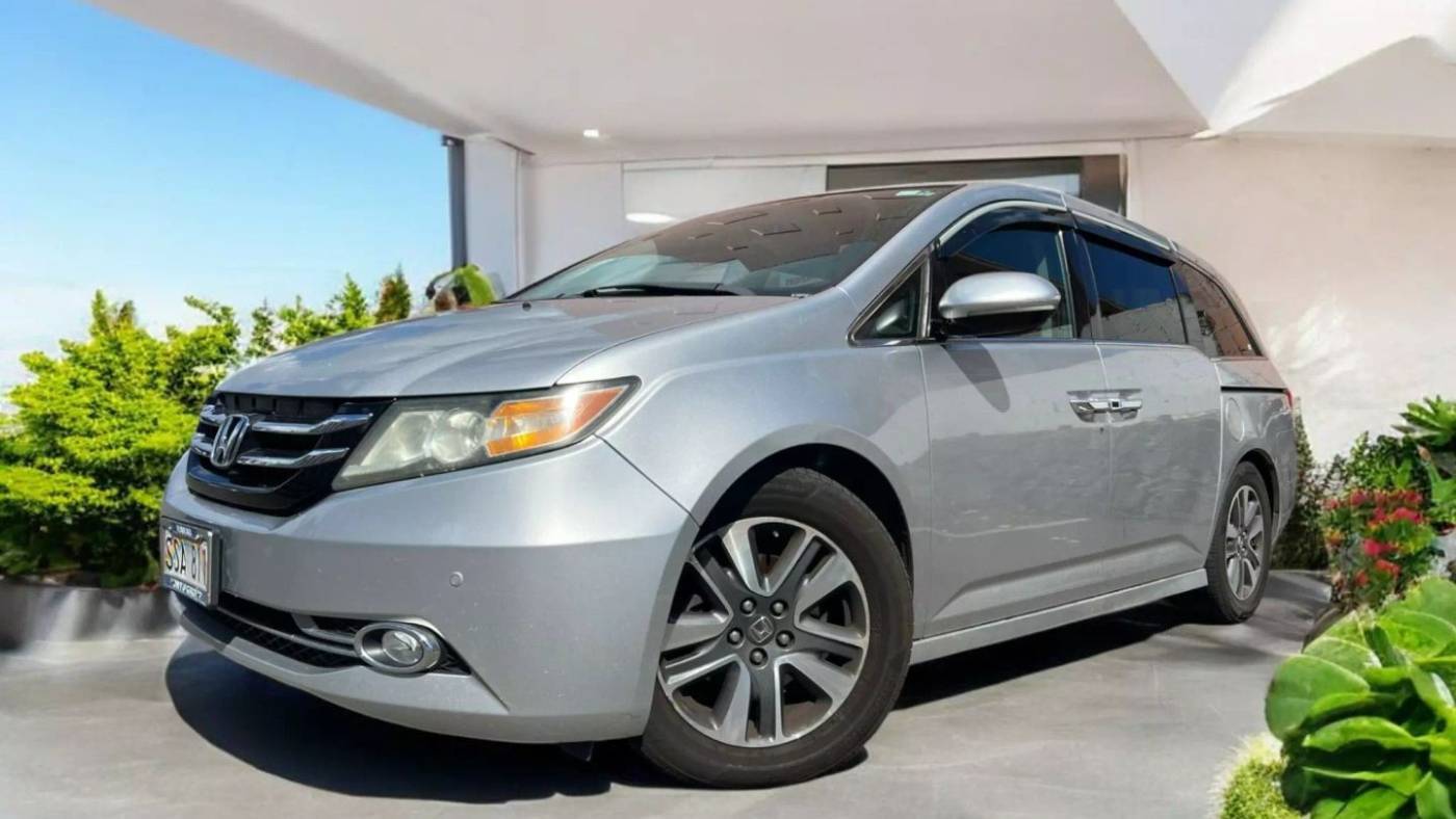 2015 Honda Odyssey Touring — Minivan — 125,021 mi — Waipahu, HI