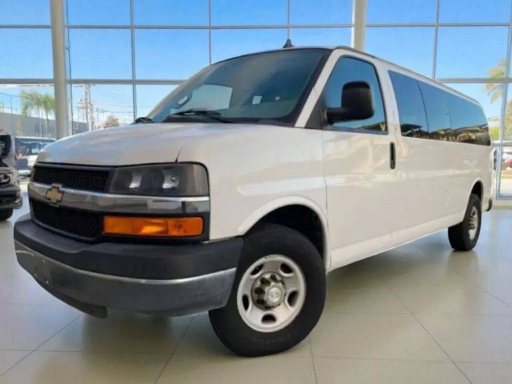 2016 Chevrolet Express Passenger LT — Passenger Van — 31,692 mi — Waipahu, HI