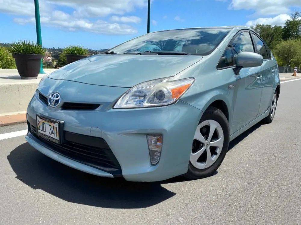 2014 Toyota Prius Two — Sedan — 107,044 mi — Waipahu, HI