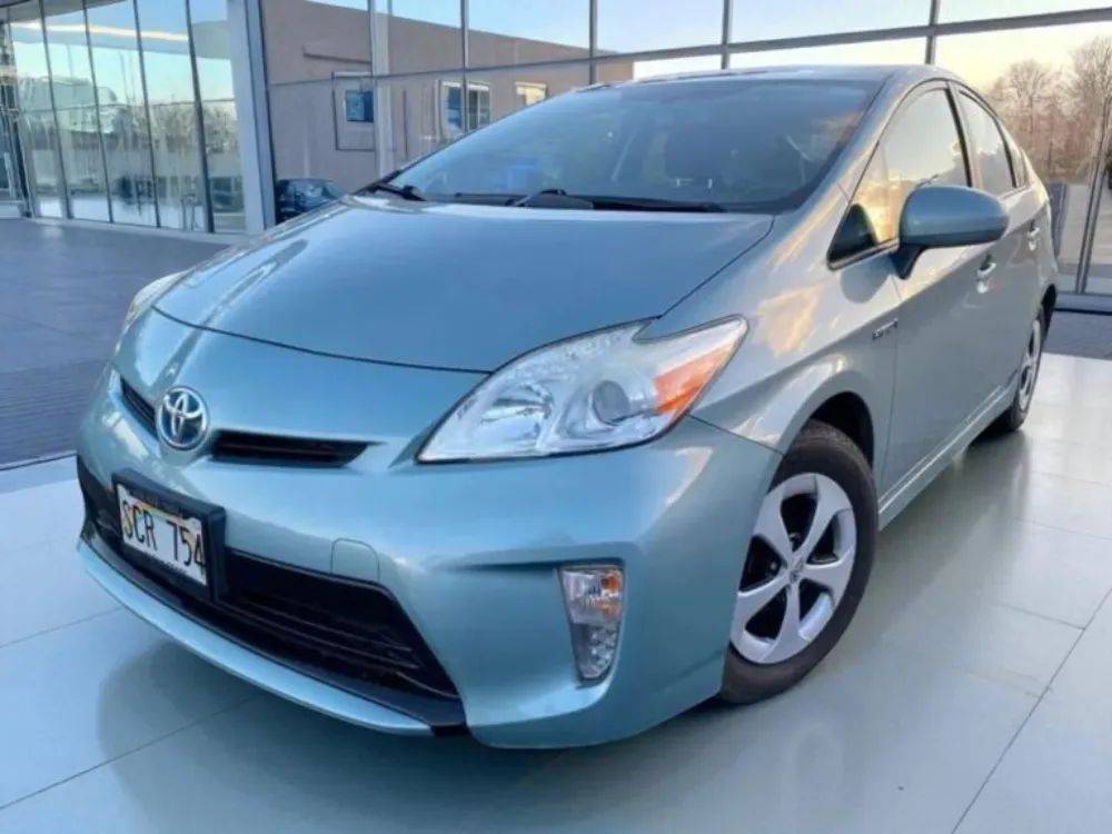 2014 Toyota Prius One — Sedan — 98,349 mi — Waipahu, HI