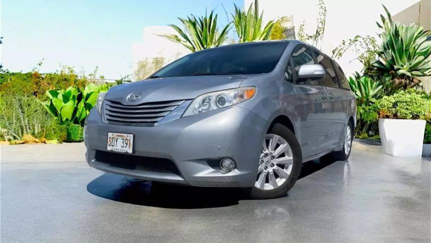 2014 Toyota Sienna XLE — Minivan — 149,250 mi — Waipahu, HI