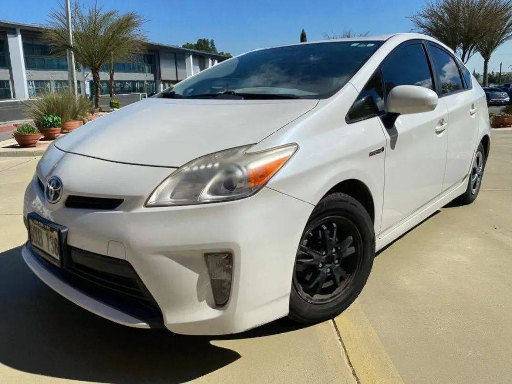 2013 Toyota Prius Two — Sedan — 115,022 mi — Waipahu, HI