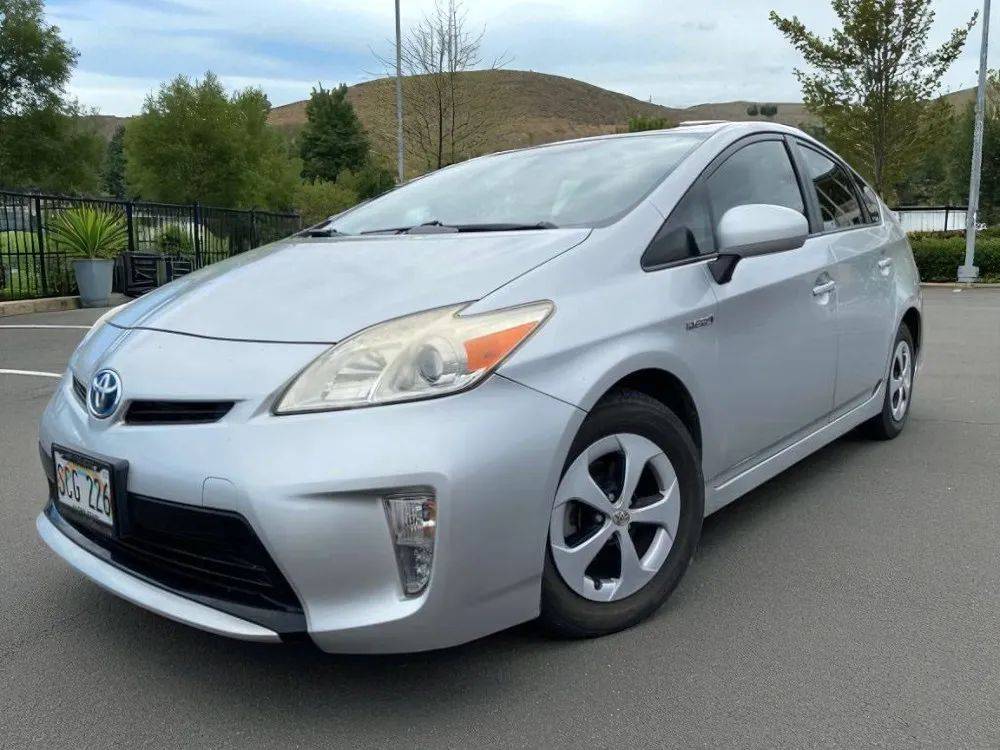 2014 Toyota Prius Two — Sedan — 83,723 mi — Waipahu, HI