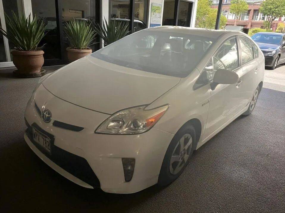 2013 Toyota Prius Two — Sedan — 119,061 mi — Waipahu, HI