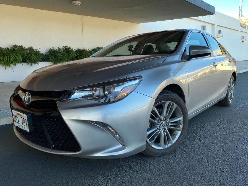 2015 Toyota Camry SE — Sedan — 14,270 mi — Waipahu, HI