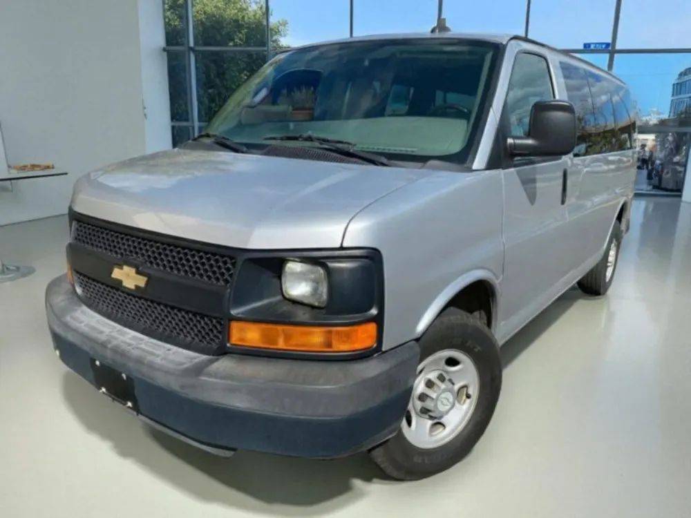 2016 Chevrolet Express Passenger LS — Passenger Van — 47,707 mi — Waipahu, HI