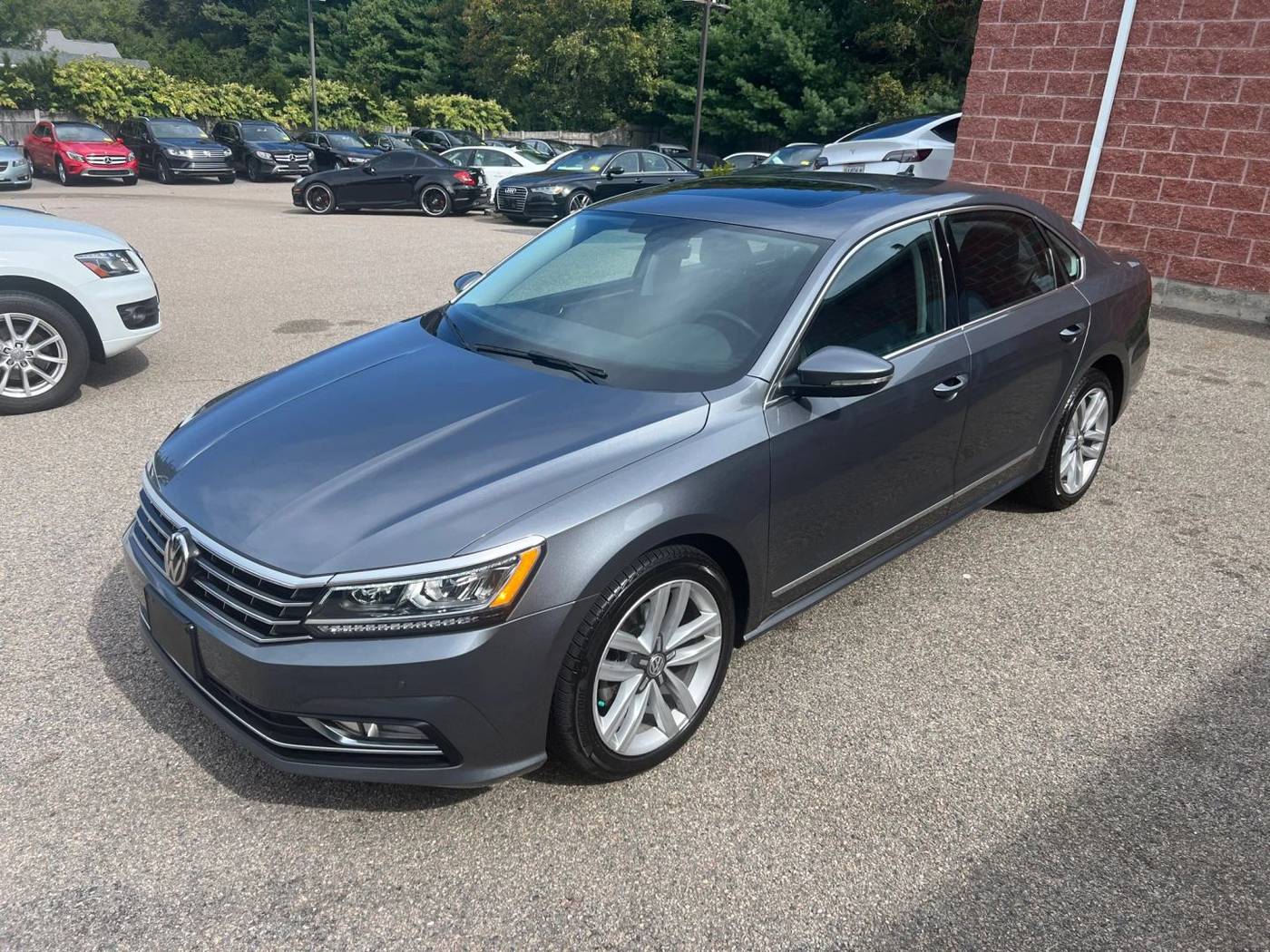 2017 Volkswagen Passat 1.8T SE — Sedan — 81,868 mi — Canton, MA