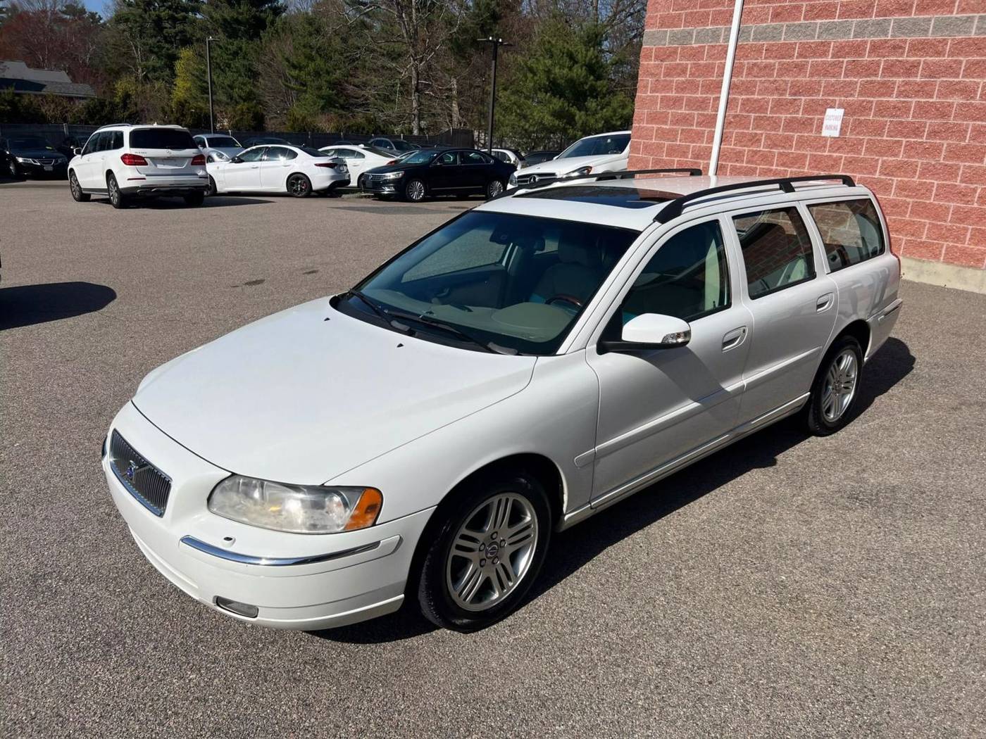 2007 Volvo V70 2.5T — Wagon — 81,709 mi — Canton, MA