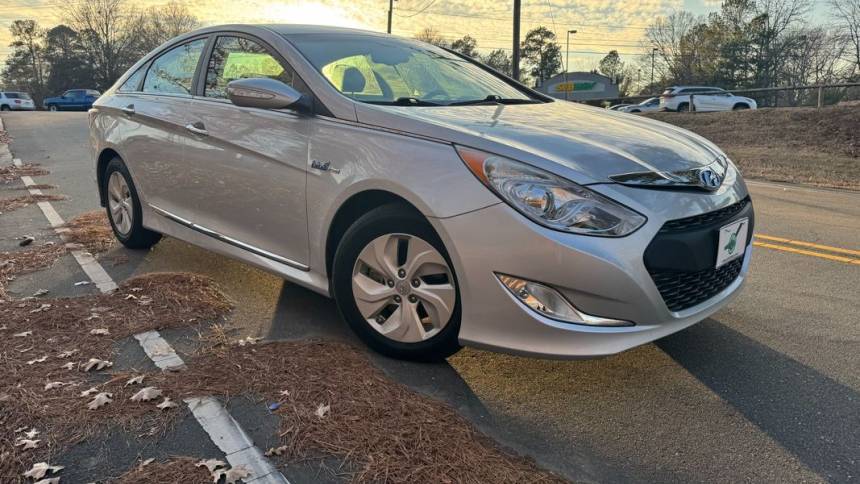 2014 Hyundai Sonata Hybrid Base — Sedan — 37,366 mi — Durham, NC