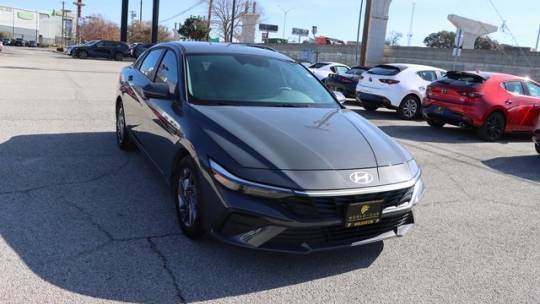 2024 Hyundai Elantra SEL — Sedan — 7,106 mi — San Antonio, TX